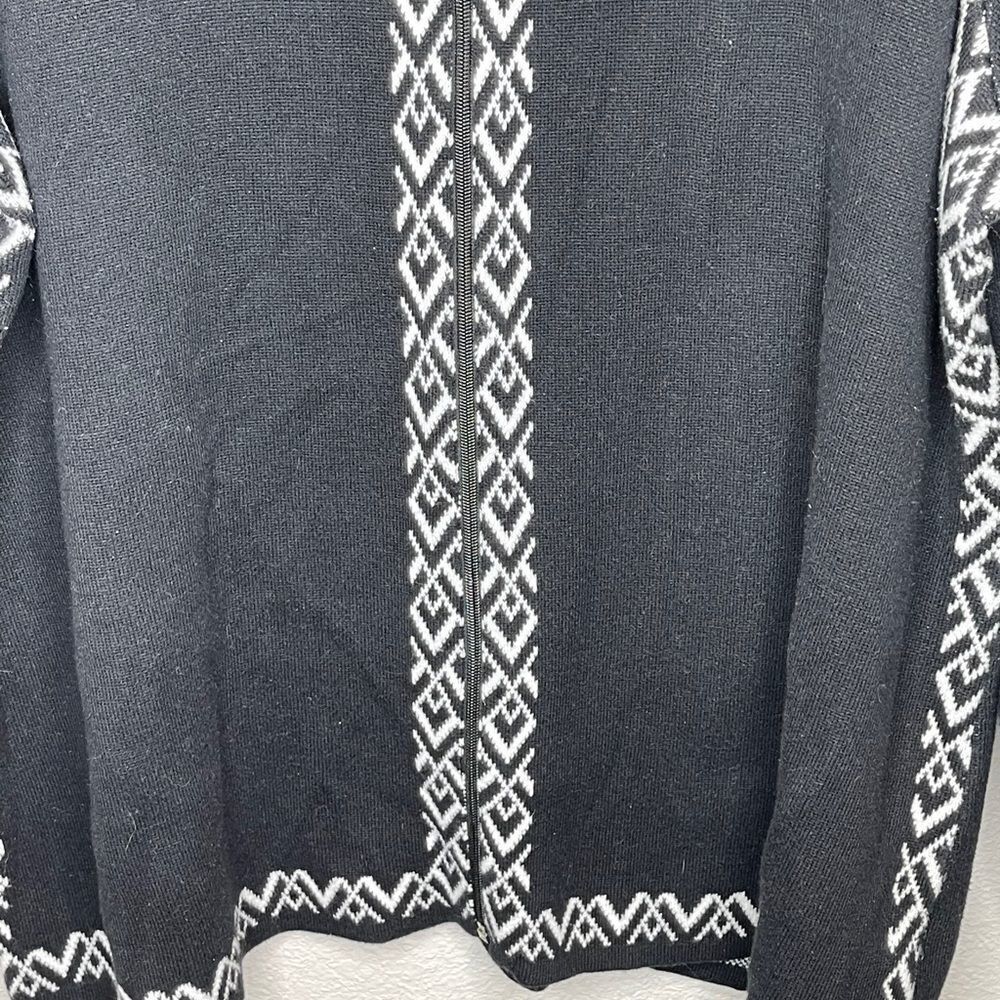 TanJay Sweater - Picture 5 of 8
